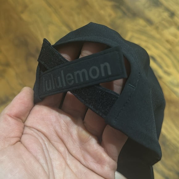 Lululemon hat - Picture 4 of 5